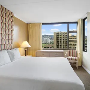 Construction Special At The Waikiki Banyan Free Parking And Wifi Apartment Honolulu